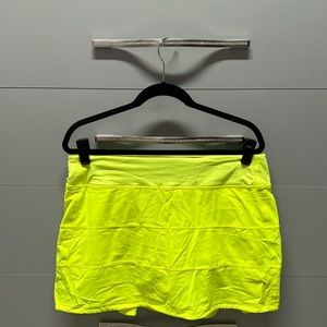 Lulu Lemon Pace Rival Skirt Size 10 Highlighter Yellow